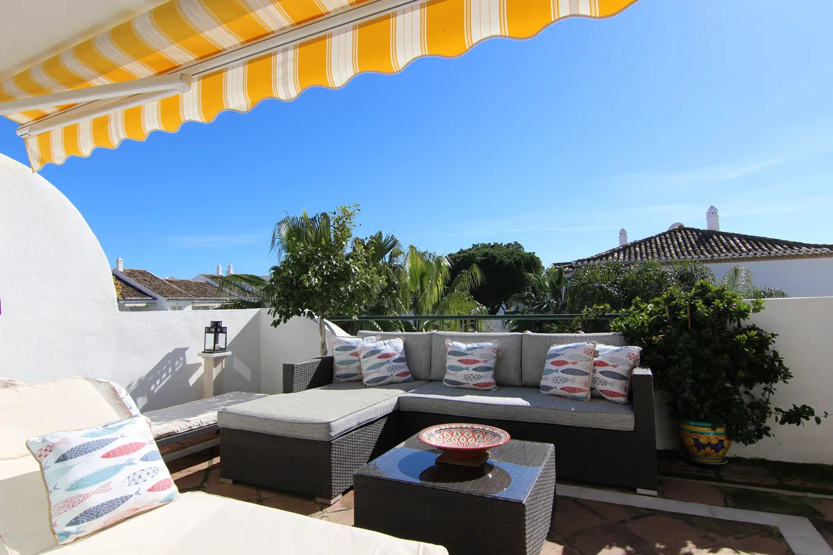 571d6df5-2165-4dc4-82a0-772a0f52f357