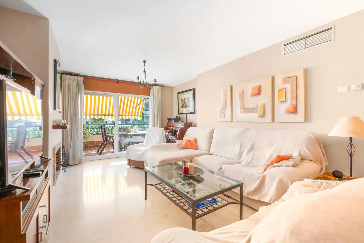 1c4fb102-bd51-4a0d-9ae2-b71f8db4e1f9