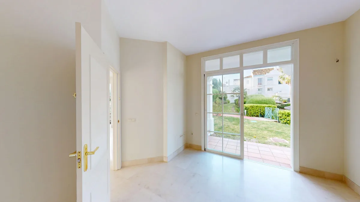 204df855-0829-4401-a98b-43dd249c14c2