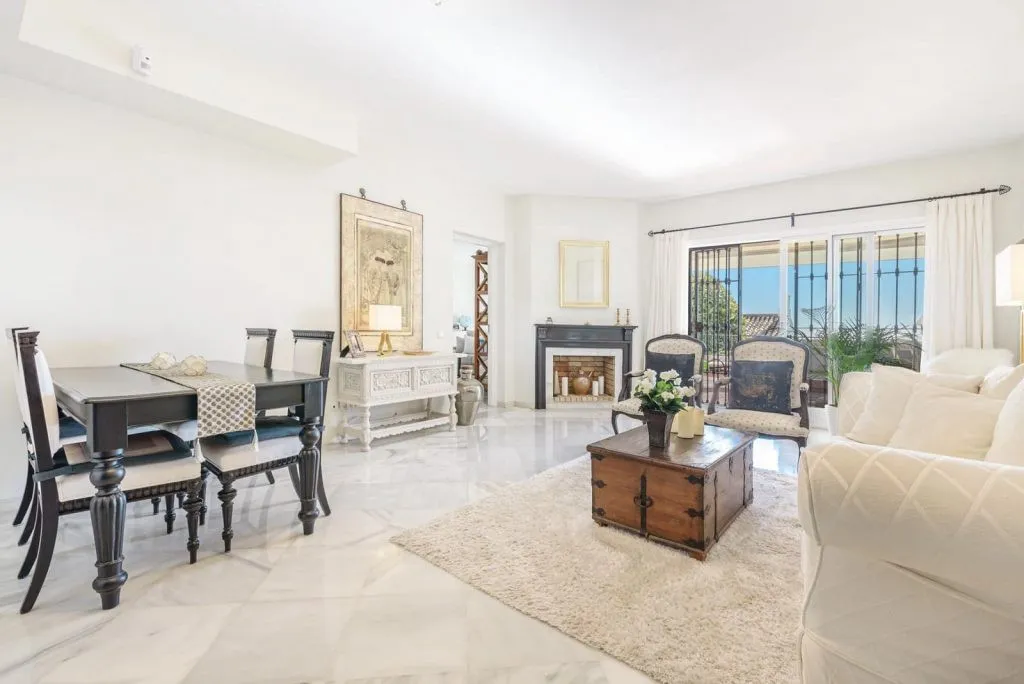 ef03c9ff-68dc-4006-8963-4b6d8e14acd0