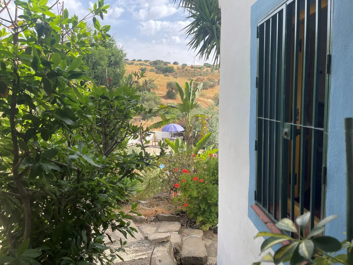 023851f2-3e58-40ab-a8d9-64732906c3d7