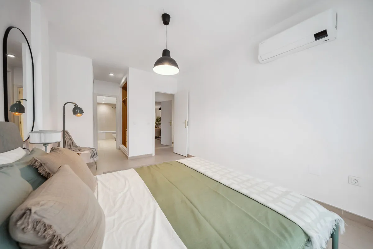 8e17b10b-8746-45b4-b869-12a820405872