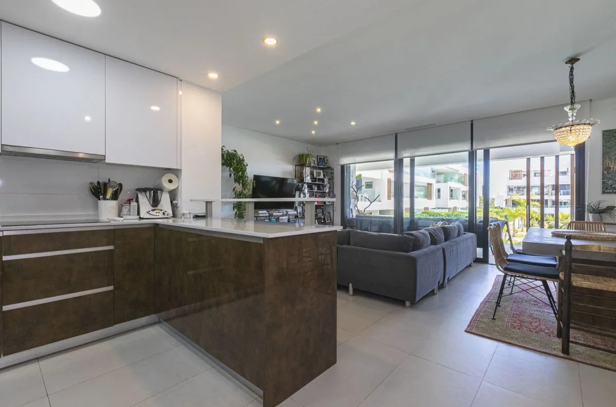 029bdee8-a45e-49dd-8b65-e587f8d0af1e