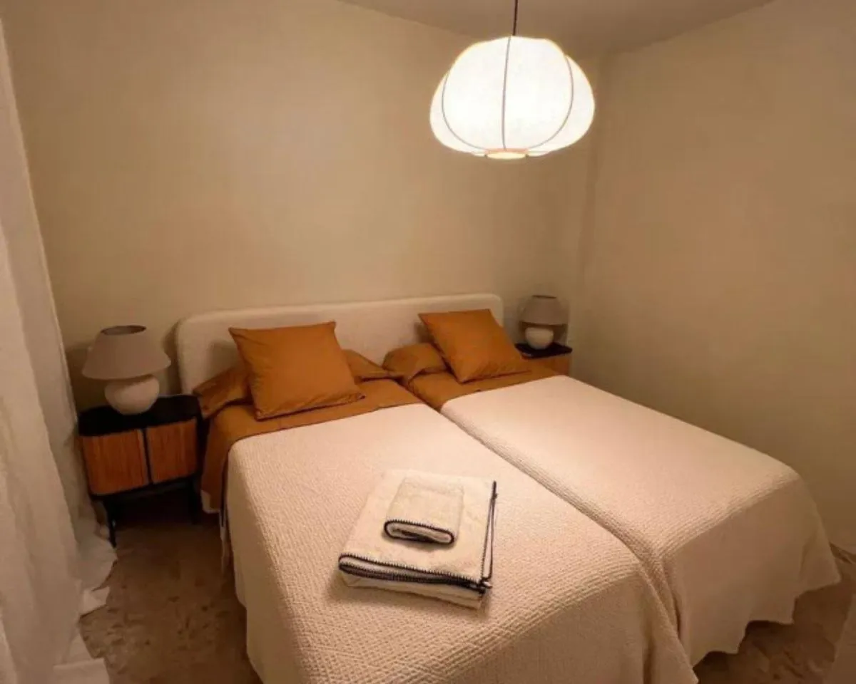 1c6d765d-adc2-42b2-98d2-4979bf1e1ae9