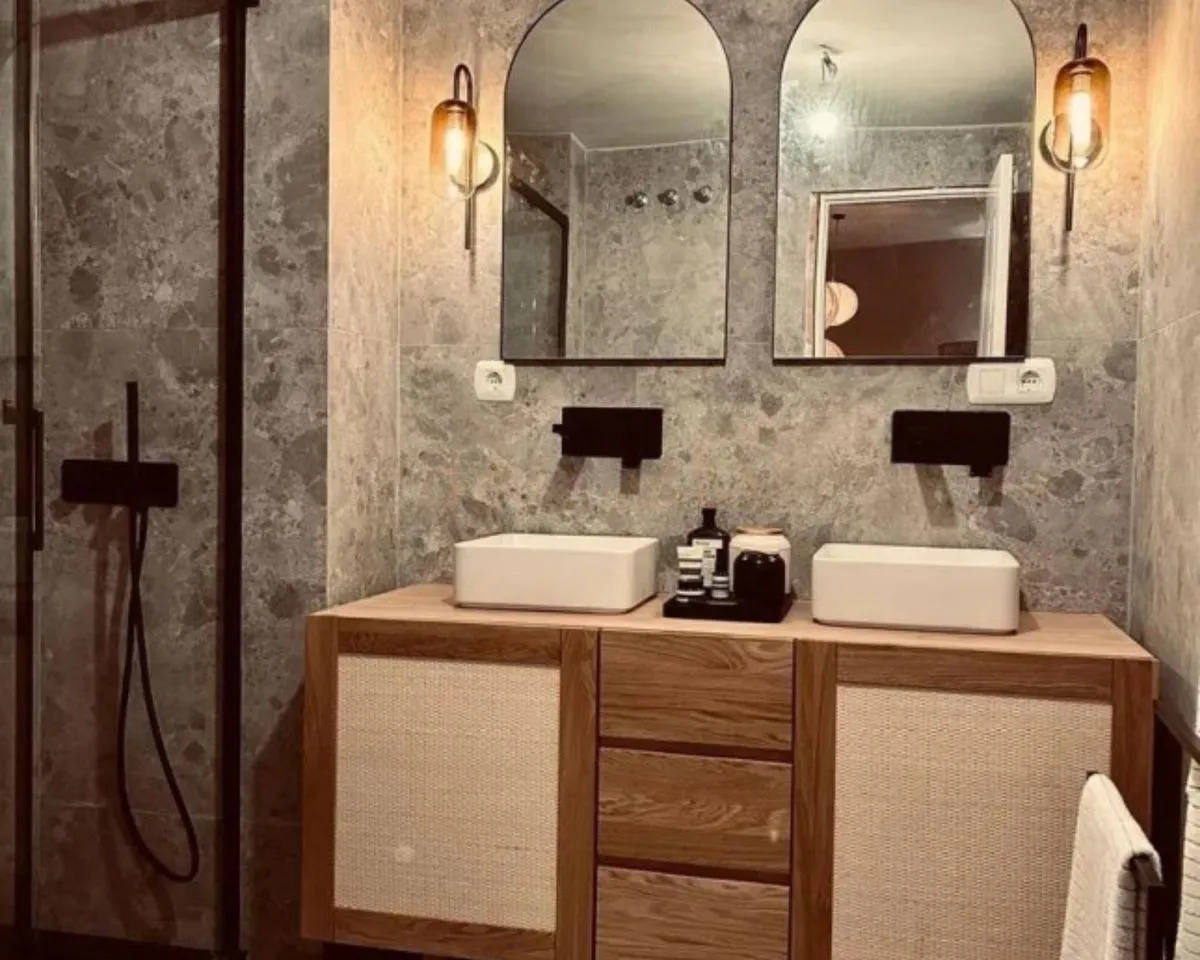 f892c596-2685-4f7d-a30f-0ac2d25131f7