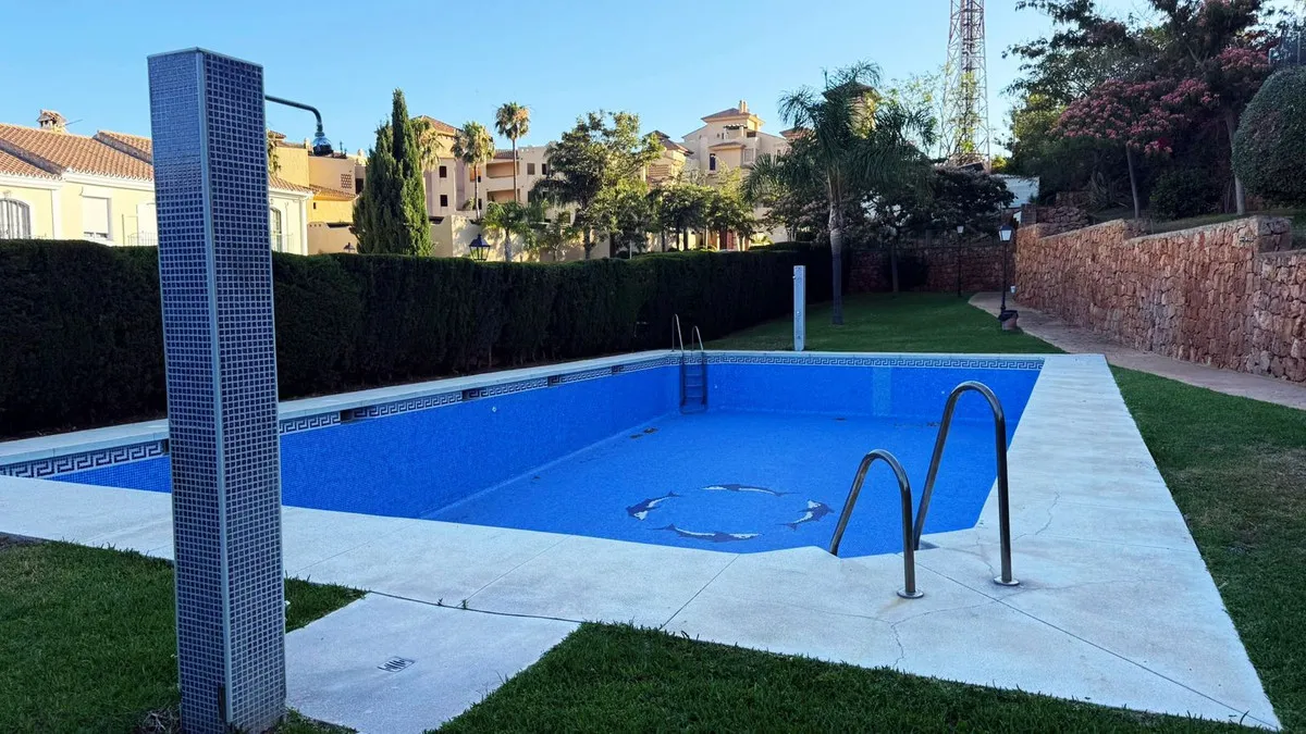 1aadf66b-6c86-4cfc-a931-5df4663992e1