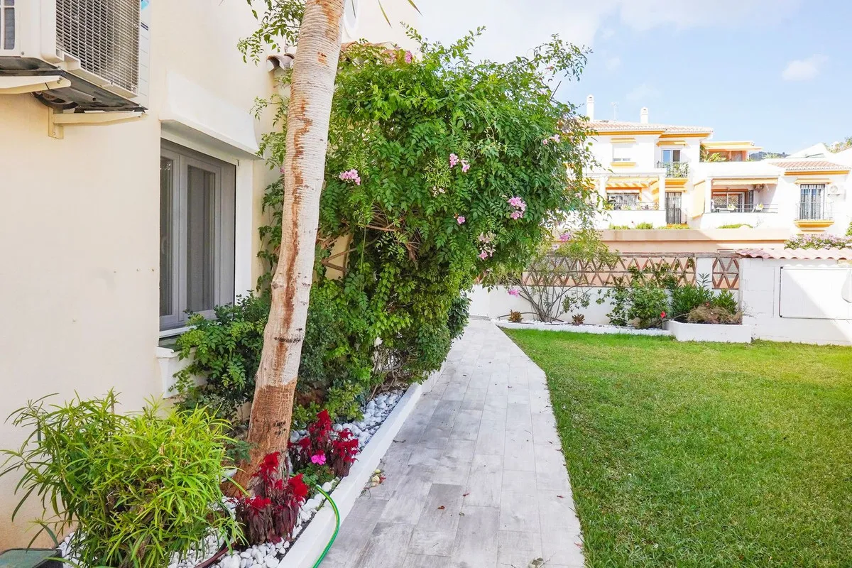 8d8d0785-0467-429e-859d-72a2d2f08be7