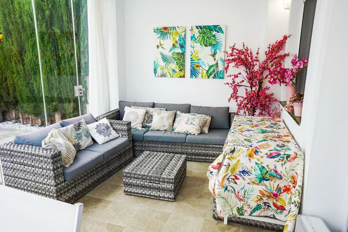 a27ff88d-9115-4b77-9e76-d930dc5a61aa