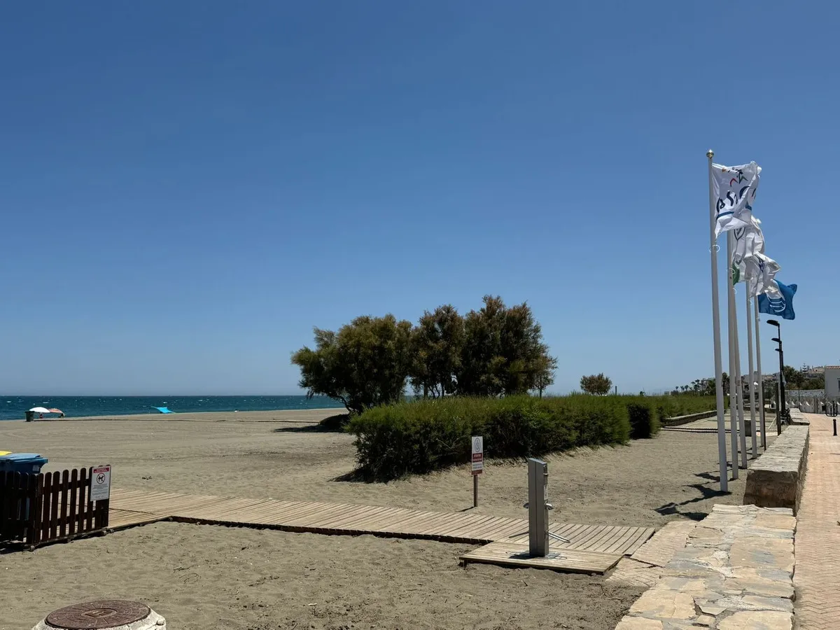 8151dccd-9f80-4d70-b6b9-9a5694b7154f