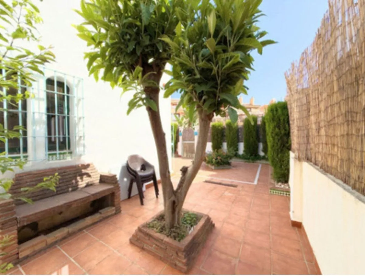 a08f943a-62ab-49cc-b3e1-3b781be3702c