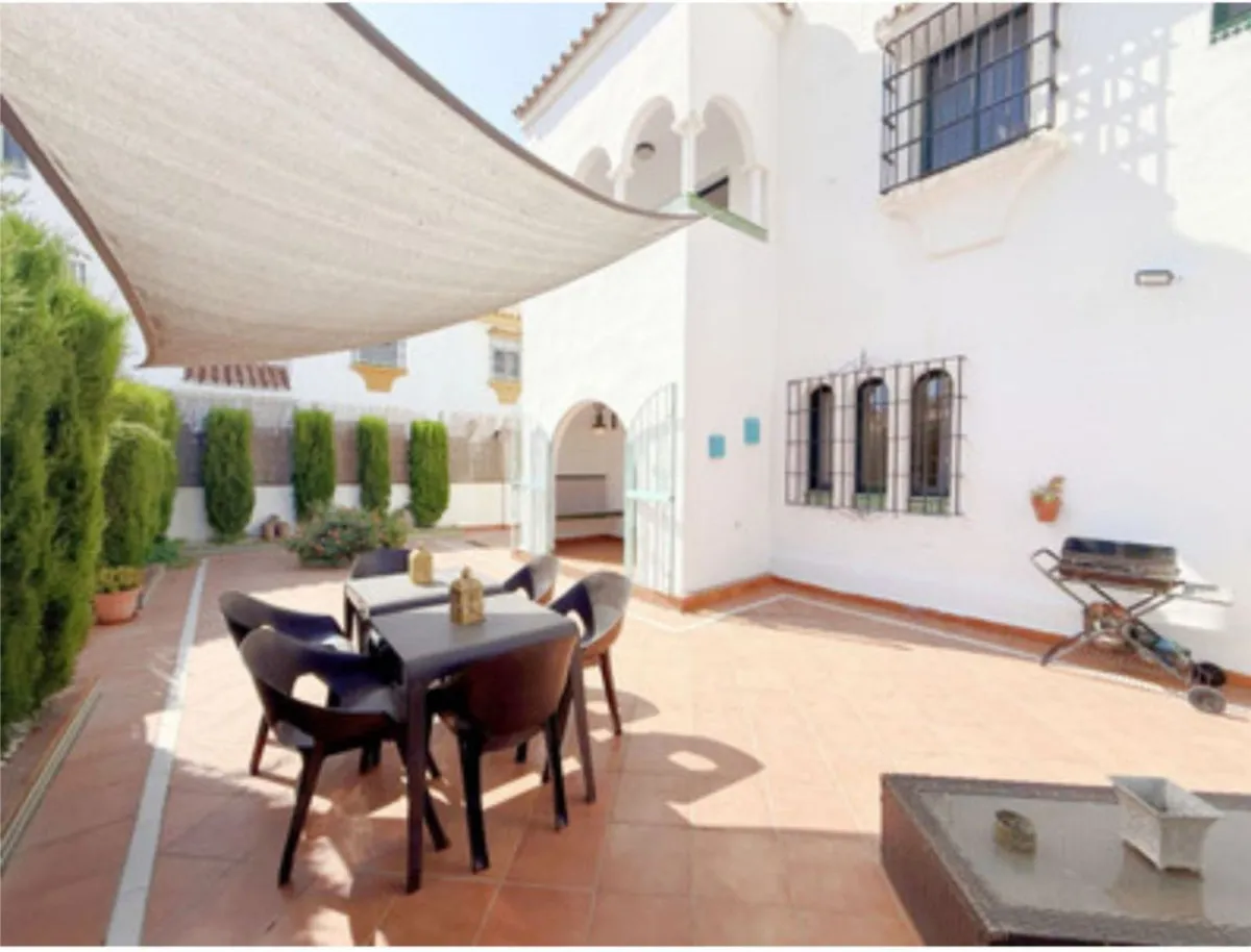 d8339468-8f21-49eb-9164-c55d0d1a5316