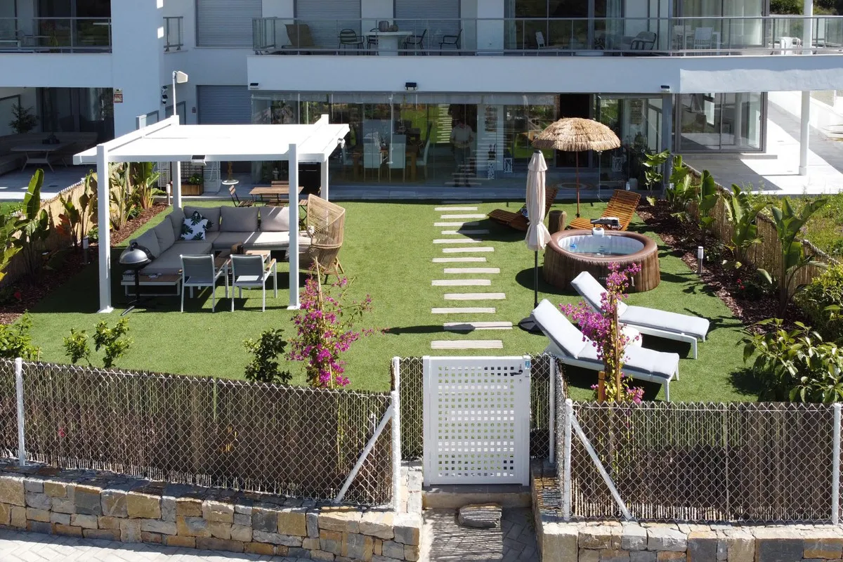 cbe7cbce-1337-4800-8413-956b7f02c099