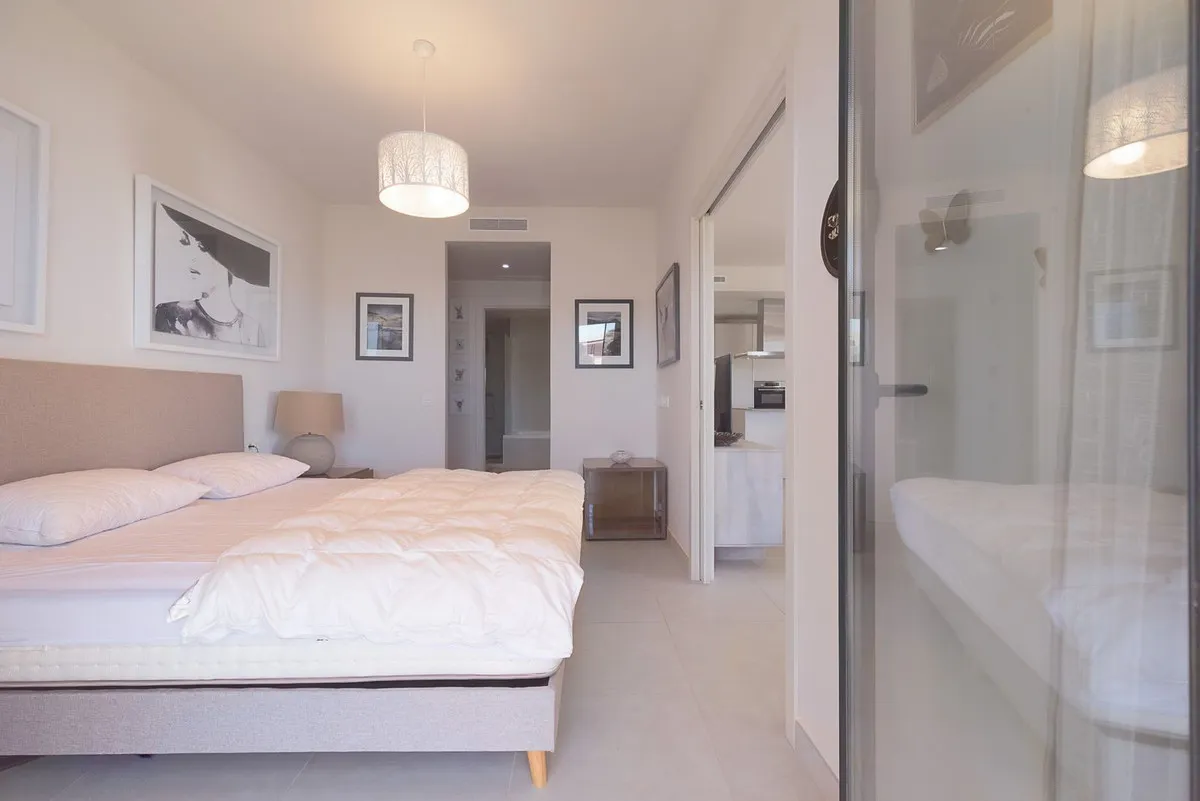 0f6deacc-a5ef-401d-aef0-82e20b045e38