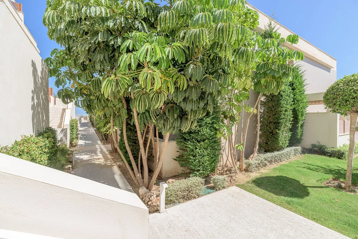 37946897-baf0-47ef-8b54-66a7782ce4d6