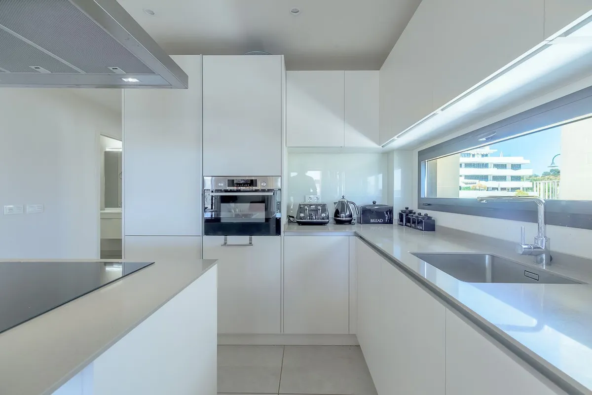 5bdc69ed-f189-40ad-bda8-ea8eade62ee0