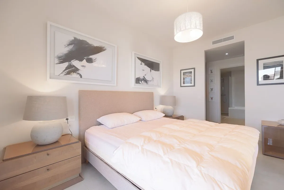 668fa477-a4cd-4b3f-8a89-b872f1d25460