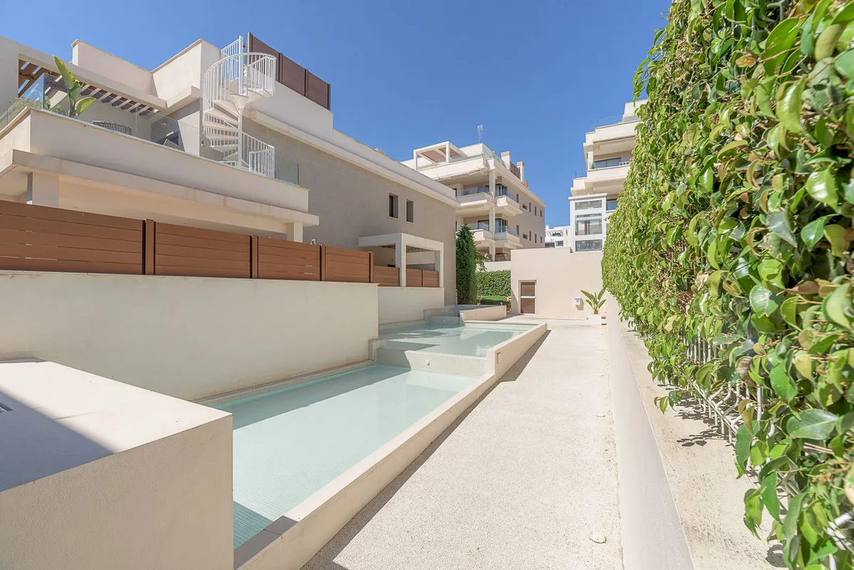 68bf2126-98b1-4719-b68d-3ff9762e5b1a