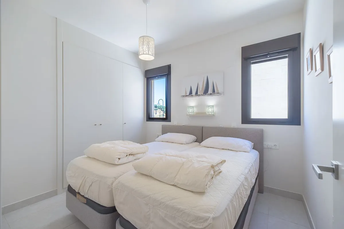 78b94b9a-4d79-444f-ab10-29b25664eb3c