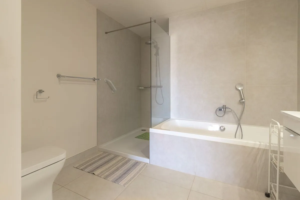 a4cd7549-9964-4f19-860c-0f07e19e24ec