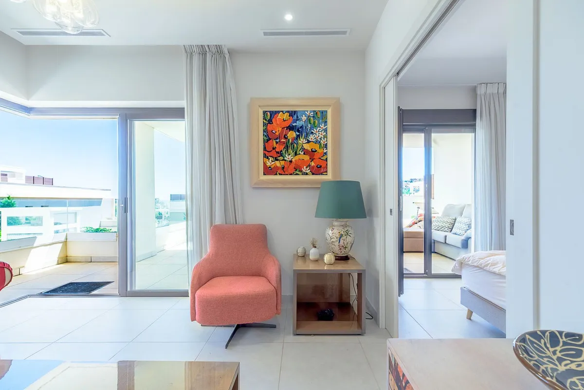 a5ccad18-378e-46f7-9052-b82785a19315