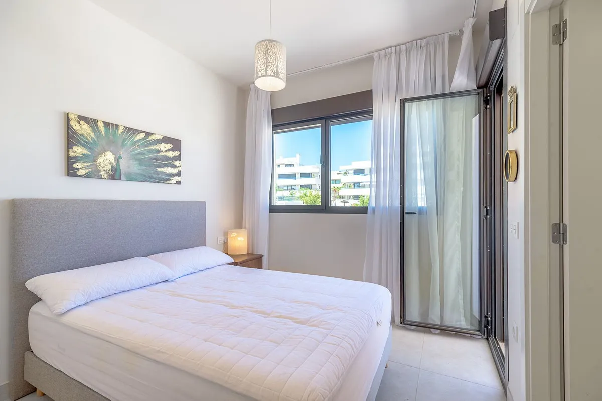 b6a0af2a-c20f-4a72-8472-b3e8870ef21b