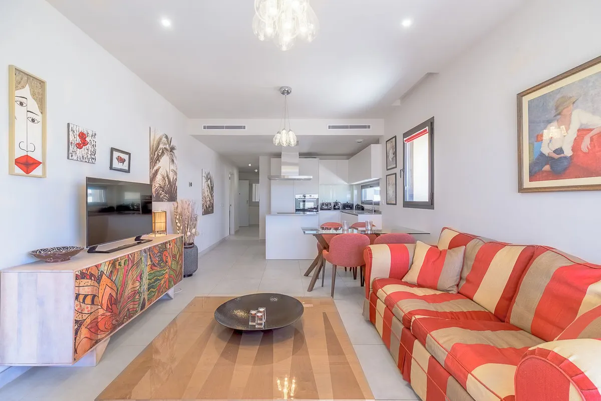 e4db619f-9b97-4852-a219-a8282b8d3932