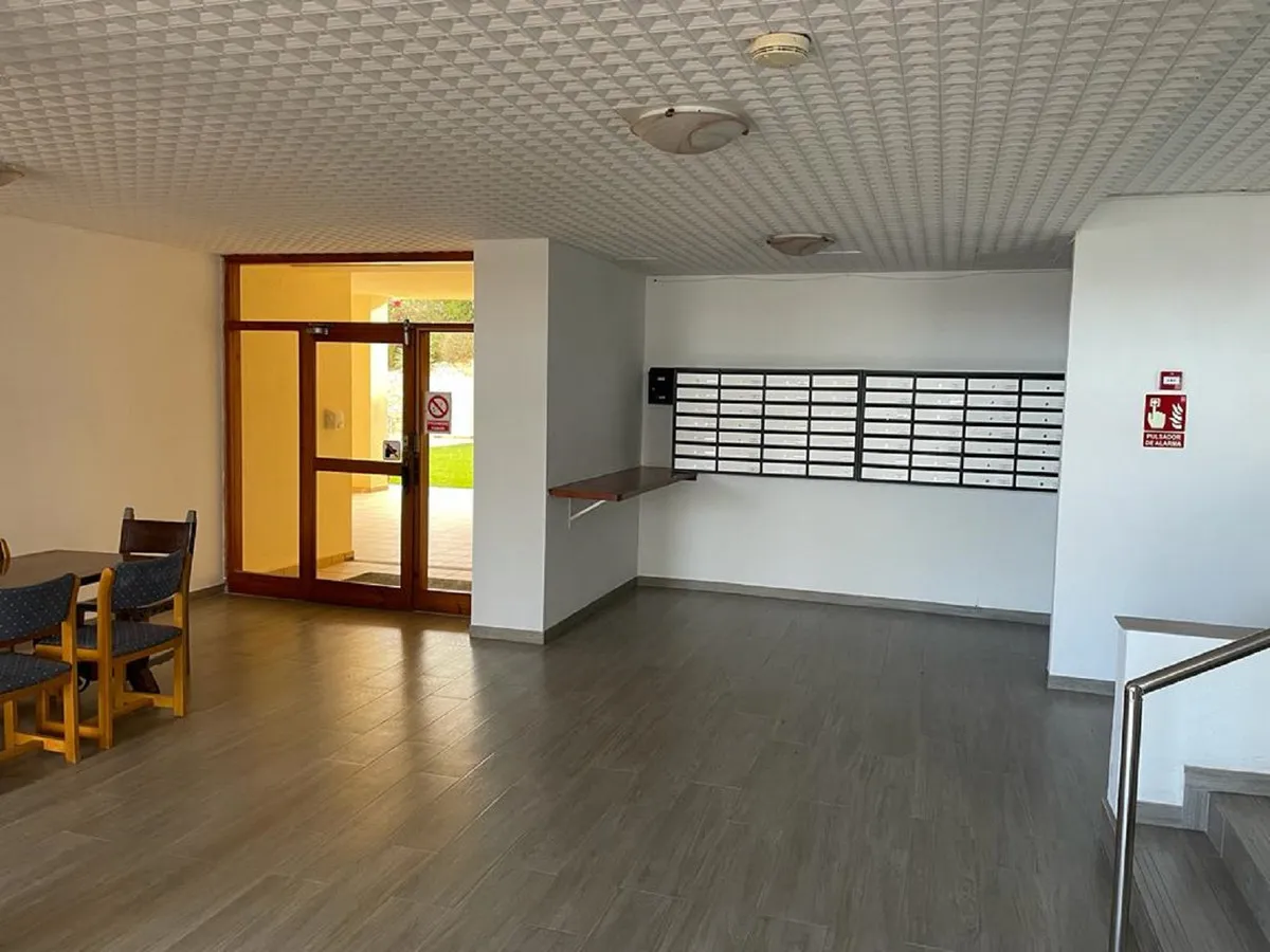 e40ef9cd-6bba-4ee2-b873-0f8ce0e9a89d