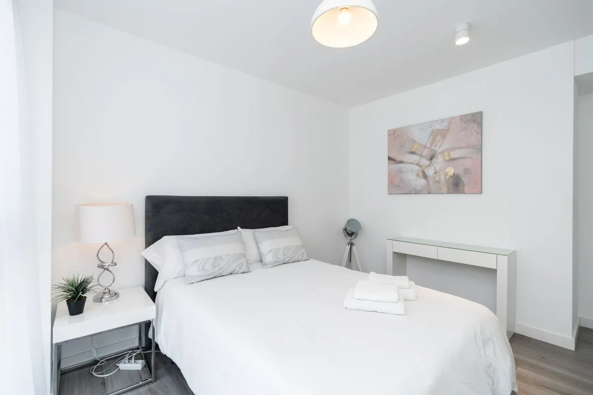 ddbd0908-37f6-43c2-983a-2961a9e93552