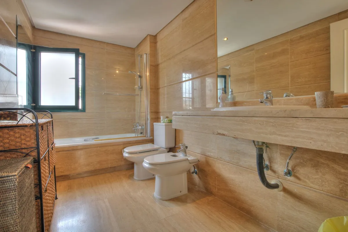 0d8f1b97-475c-49e1-a6ee-234ee530c2d5