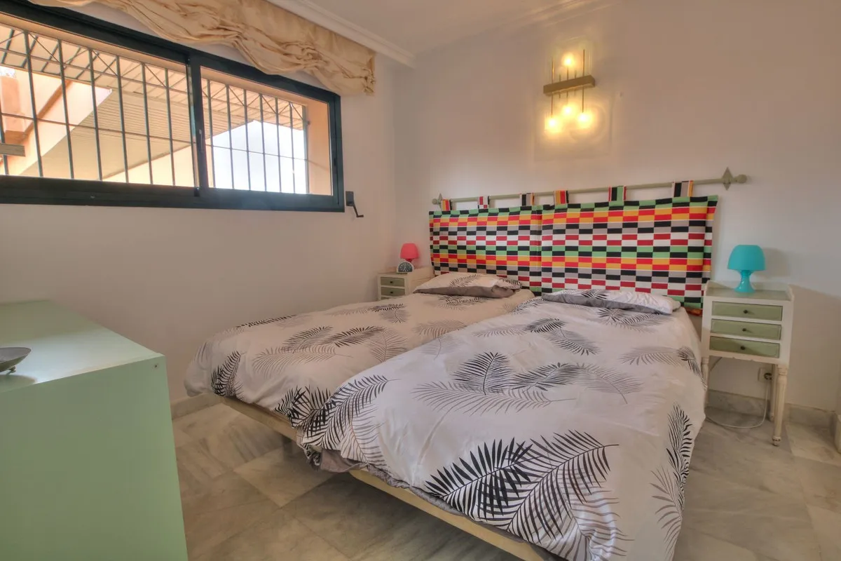 15913209-73e9-47a7-9524-401f30b3a1ac