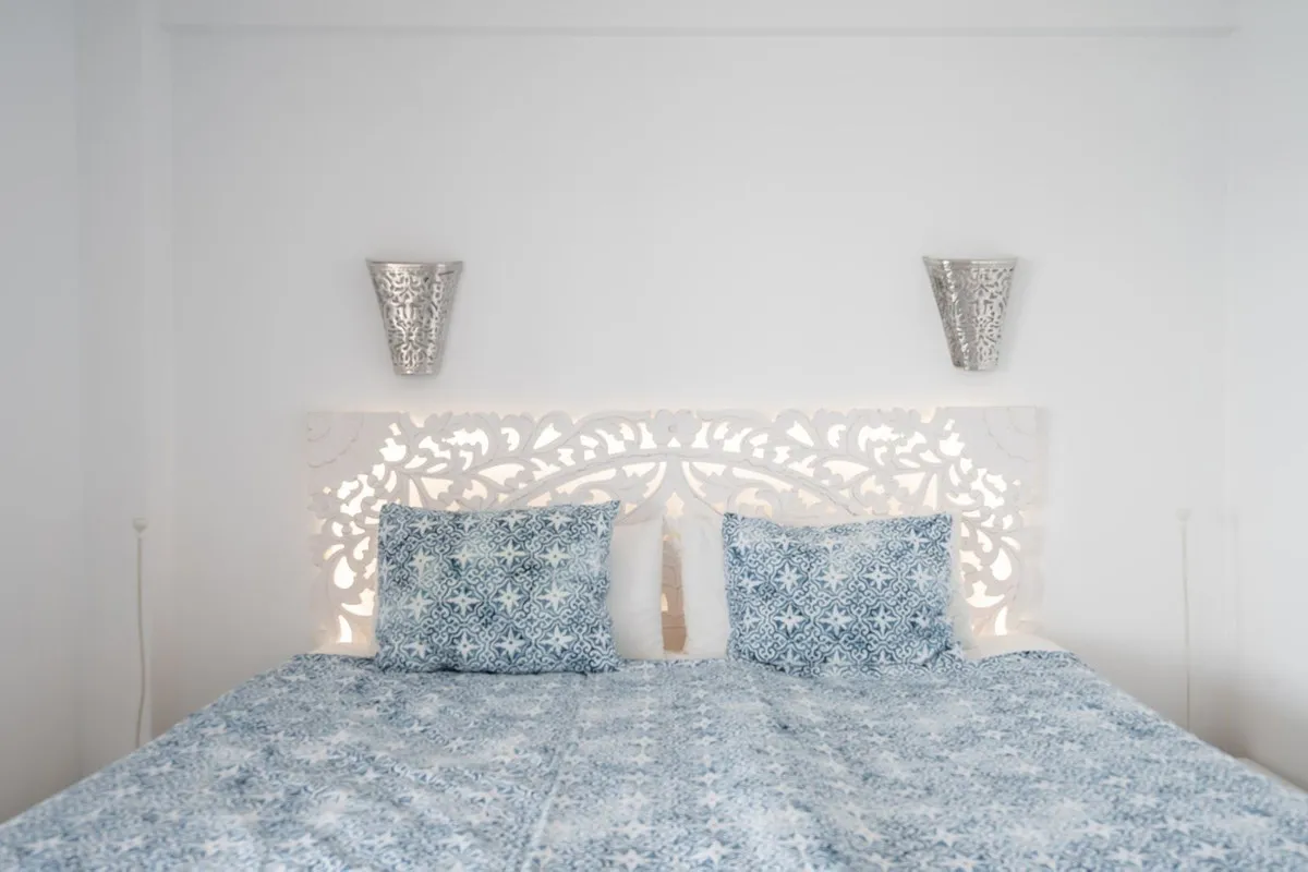 1ef1feb8-d9a3-4b59-83cc-18b1b68d4499