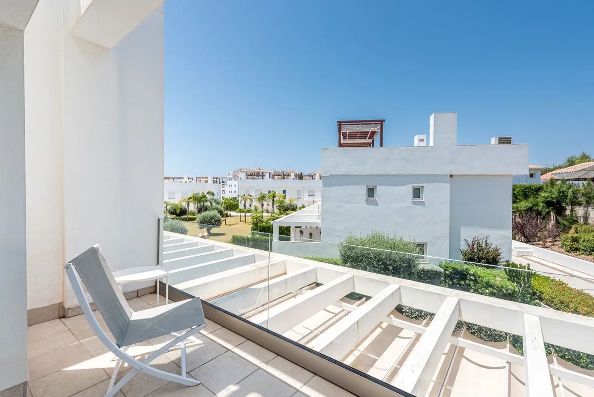 28db9afb-92f7-4943-89f3-9c6a6211a97d