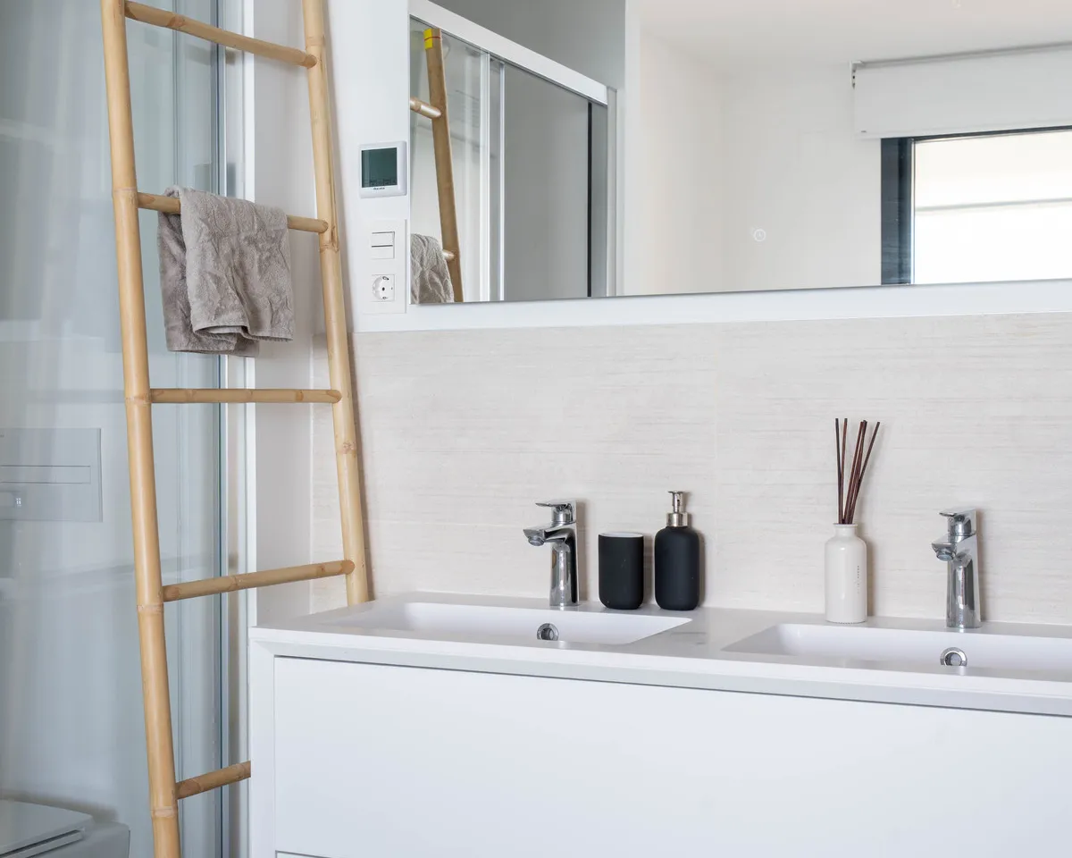 07d536cc-def6-4813-9cd0-1263b1121e76