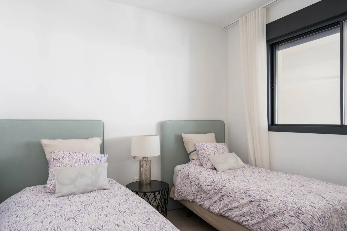 1a1a311f-d4ce-45a1-ad42-ce3a84555601