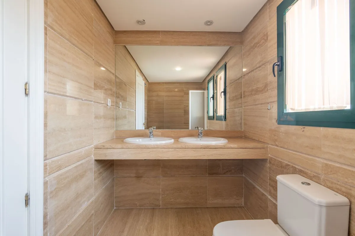 161a9b95-f73e-40e4-9aeb-25e5e269dce1