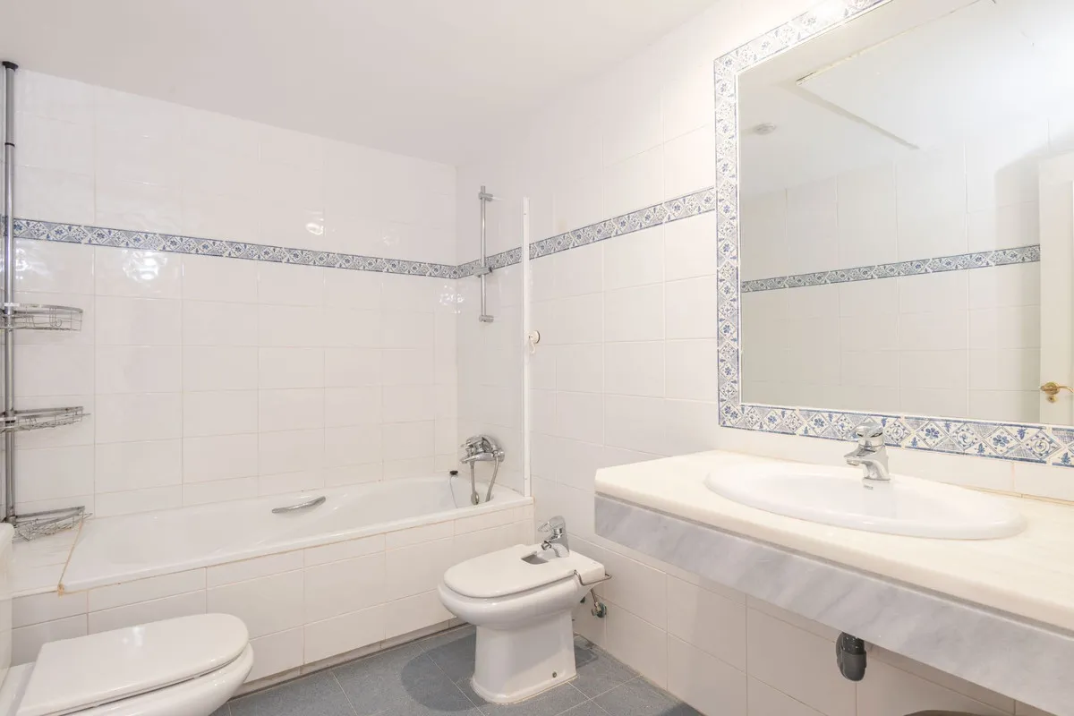 23368570-3f50-4937-8db9-5b8c0d2646f7