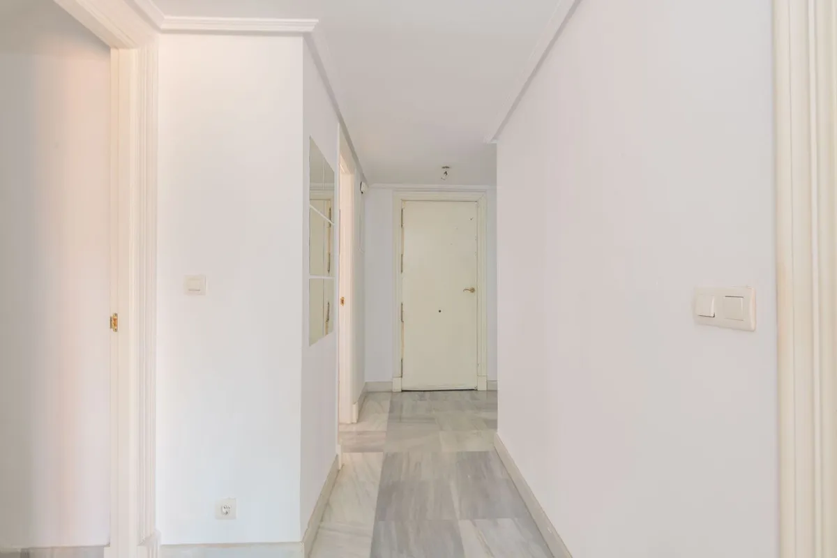 9833a489-896a-472a-a869-955ca94c9ea4