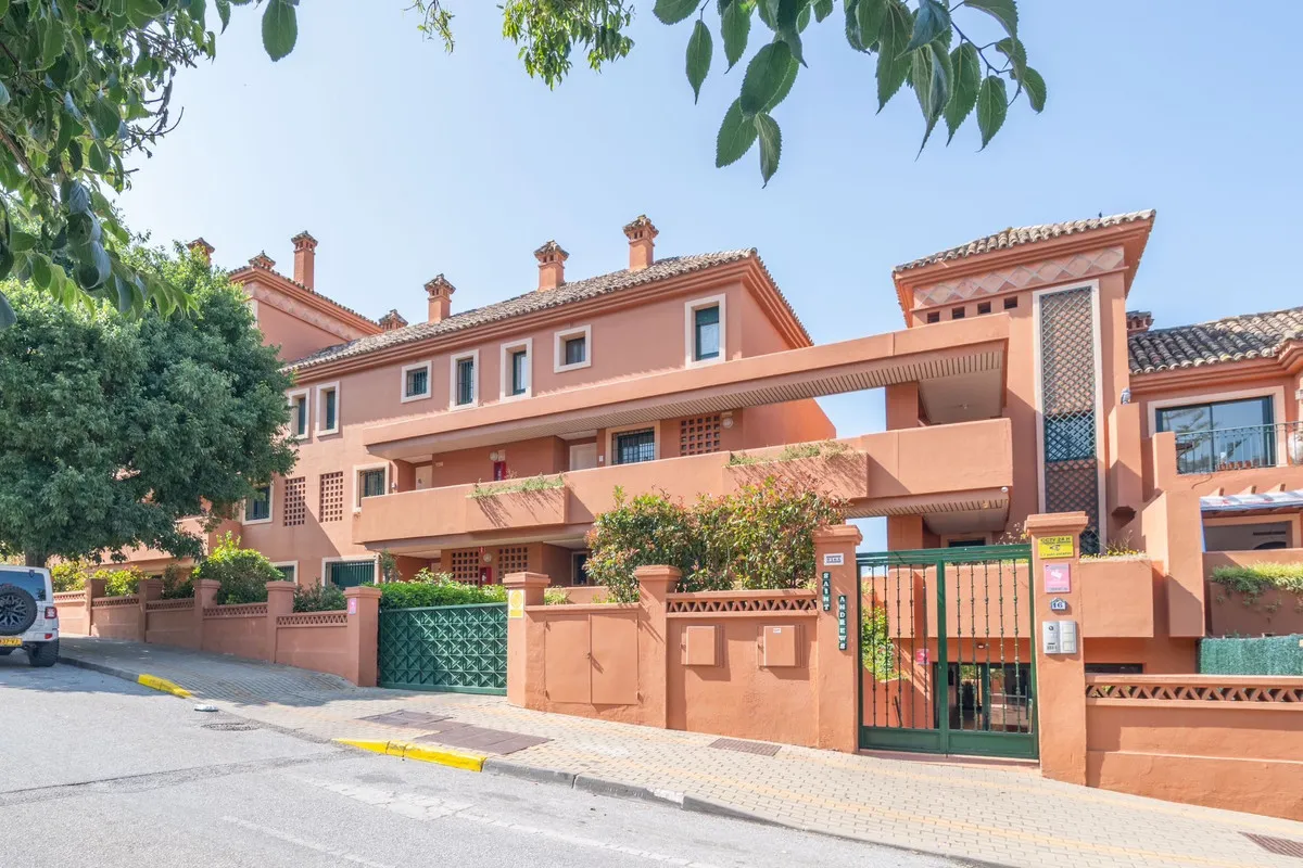 9b76c5b1-4193-488b-9f5e-df4428d80696