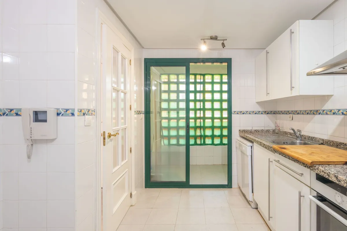 eac53236-5b08-4e31-a159-ec5db370d8b8