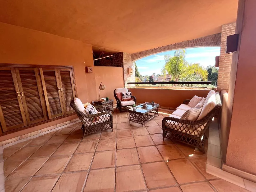 4a8569bc-02ac-492b-b01a-e715c711486c