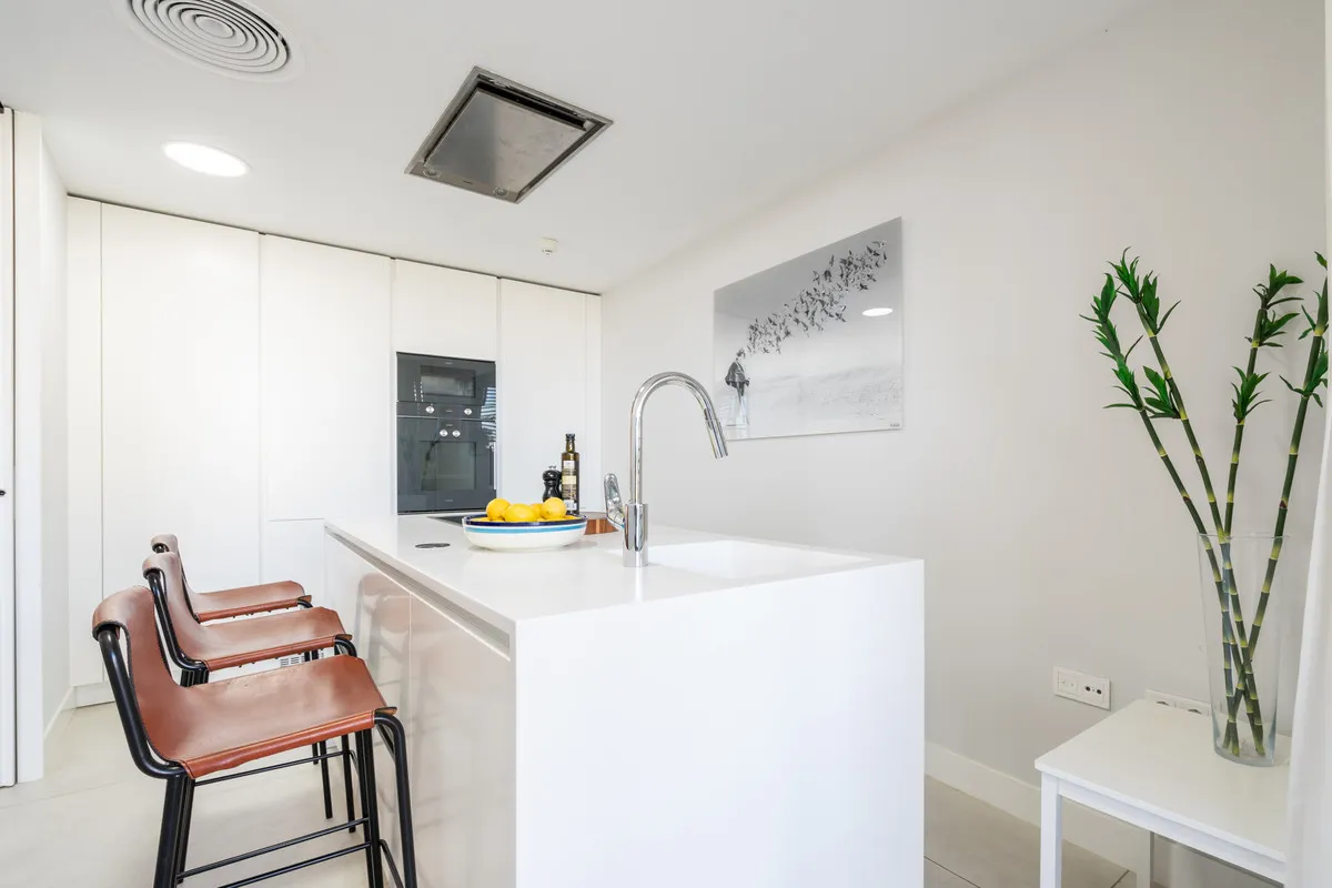 280c687f-4380-4f4d-8200-8bb87fe1b06f