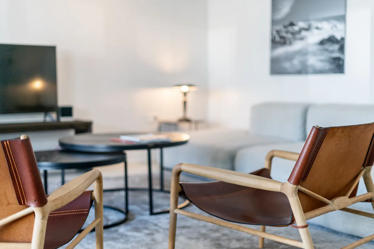 5b8d00a6-44b8-44d3-9fde-f6a7f2070baf