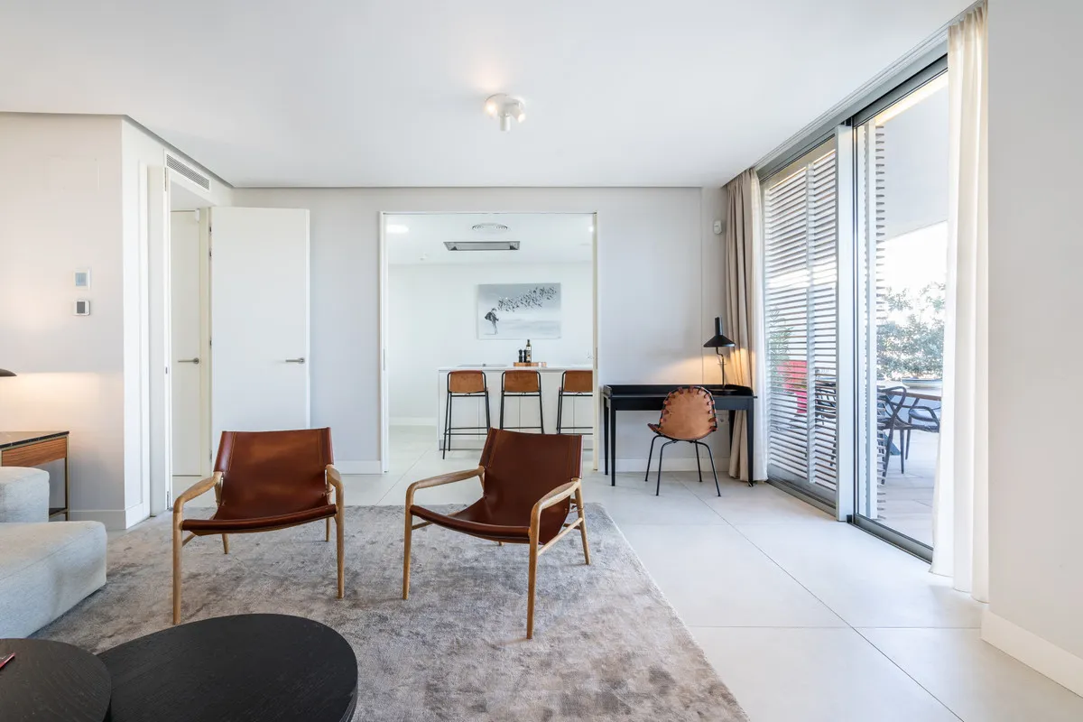 8ae57acc-8ff8-4ce1-9a28-15101db19893