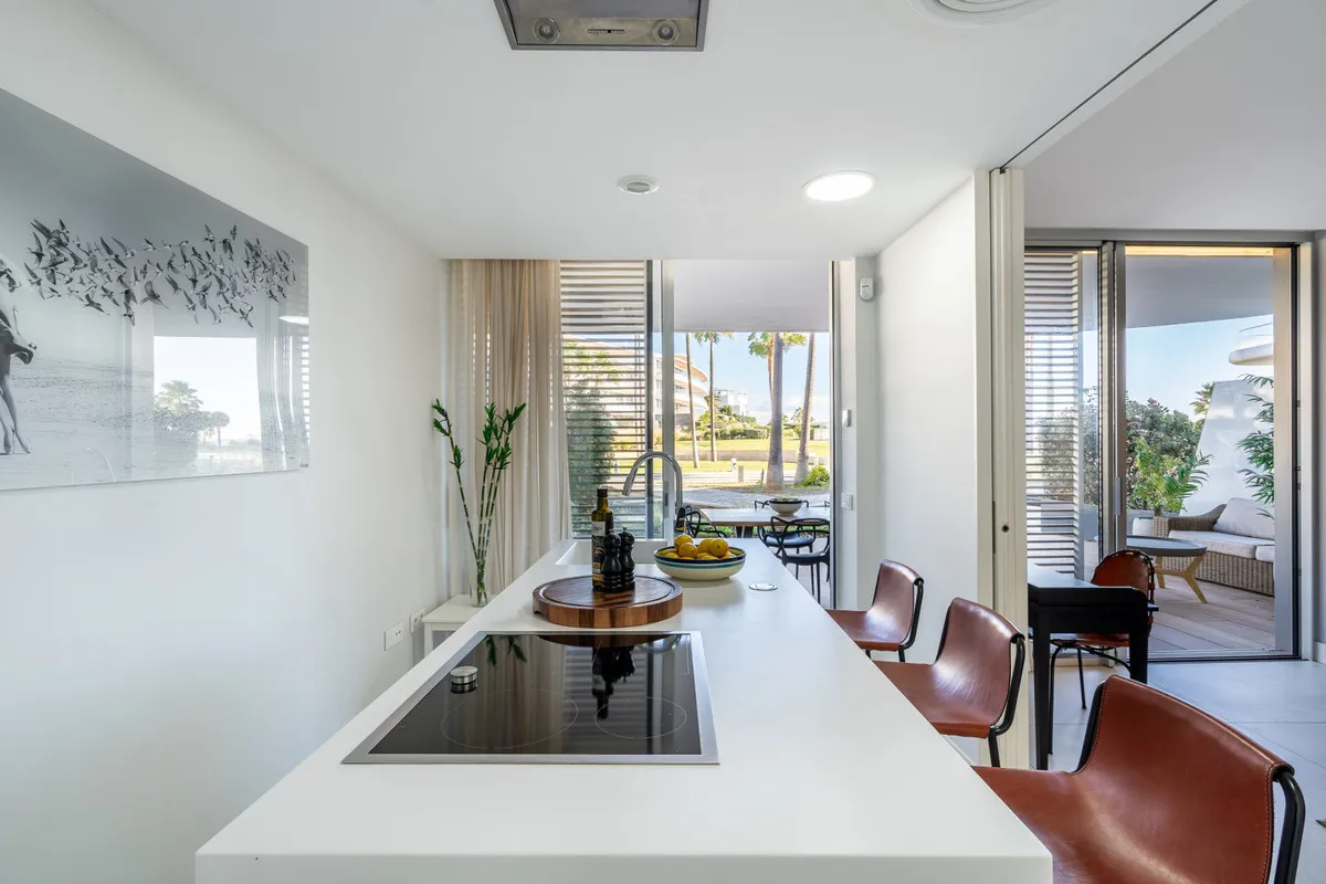 e4b3c21f-308c-4ea9-b3c1-eb2a478168da