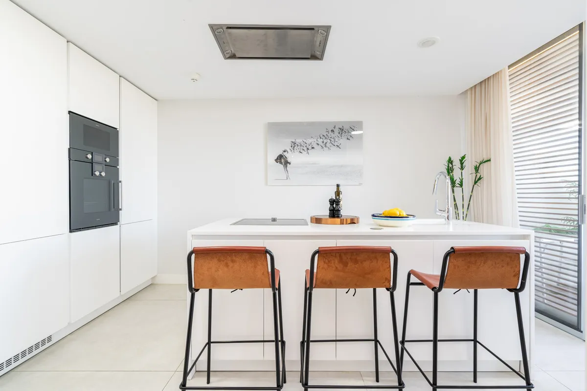 f2d805d4-0d7e-4d7e-8964-7eb7c097c466