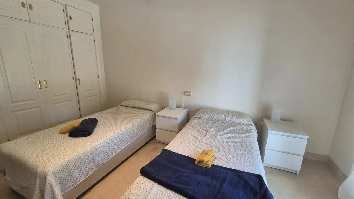 1a28b528-ee5c-4b3b-b40e-9cdf3a35c2a4