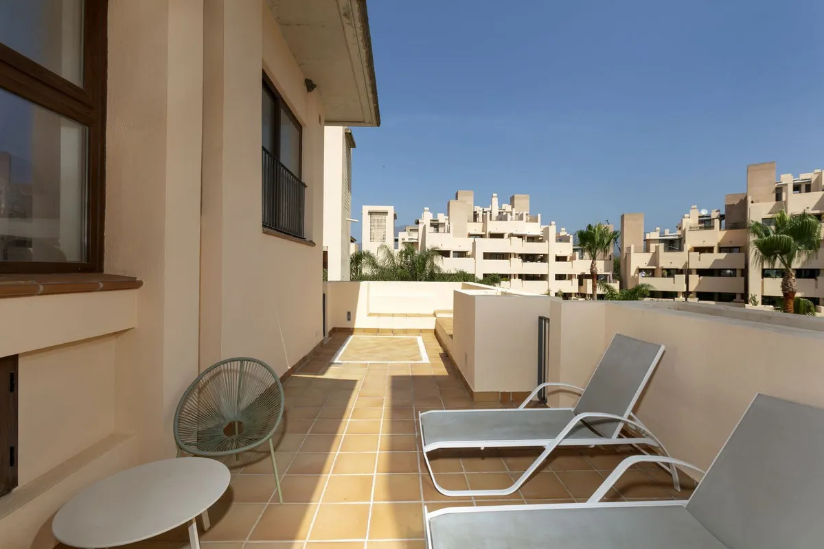 ad134db4-092f-434b-b79c-4cba49a23db1