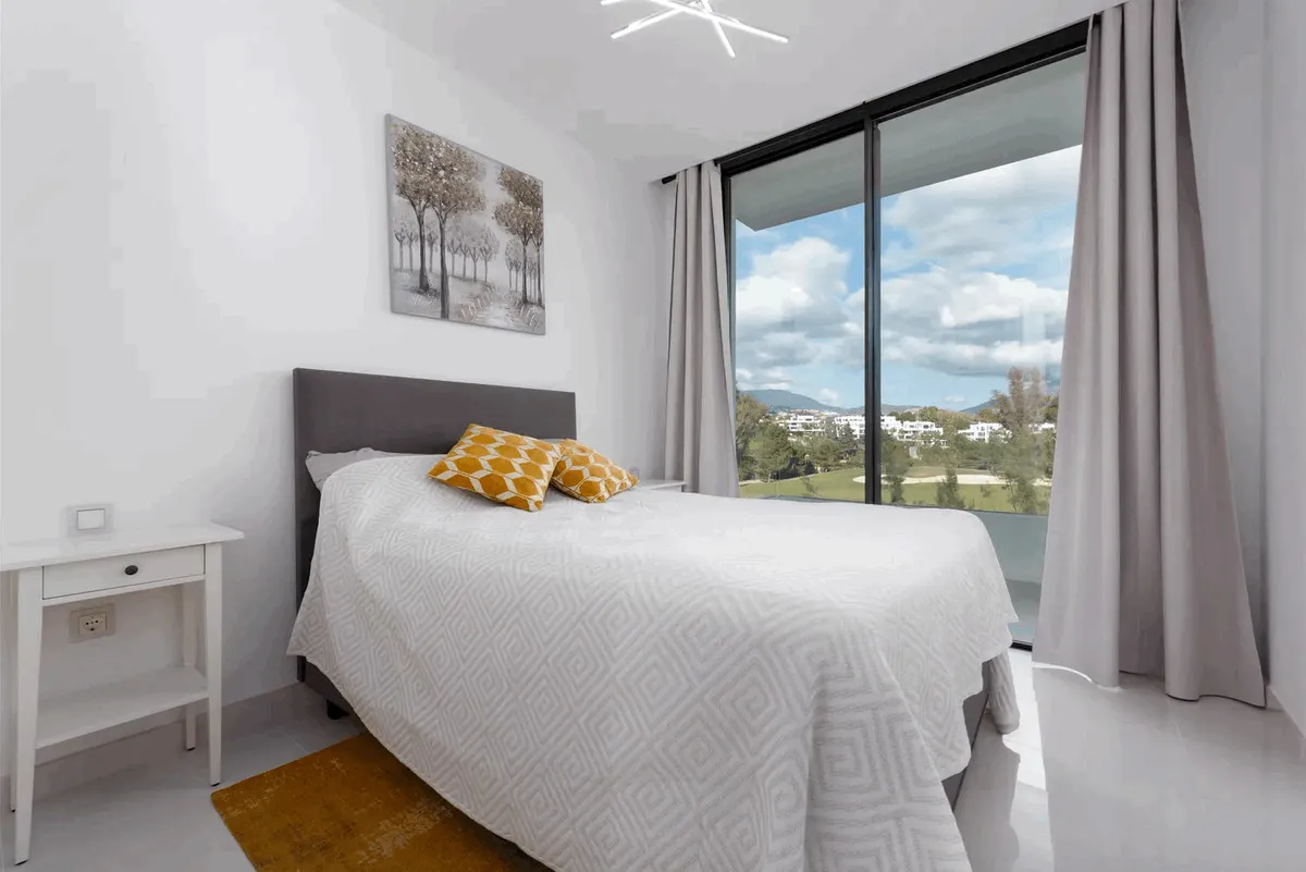 c1360992-4905-4328-bd40-e8388327cc47