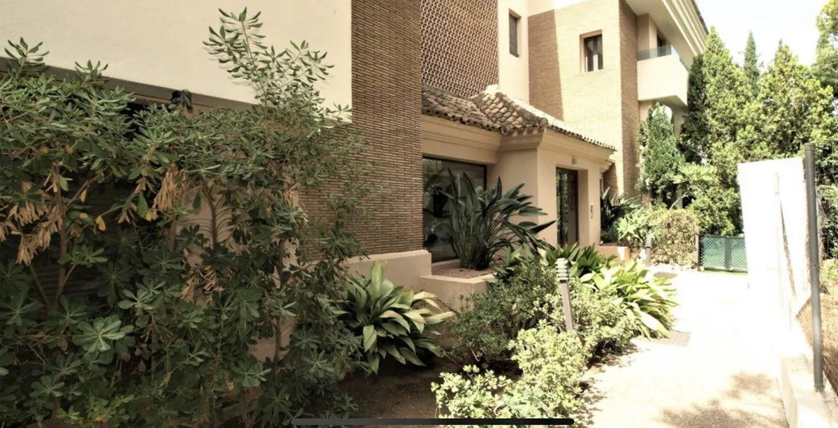 220e05bd-c097-41c9-a2f1-f81a9f2d52e7