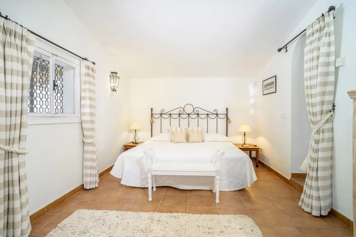 3d0b4a79-91d9-4f7e-8650-10bae6f4b2e7